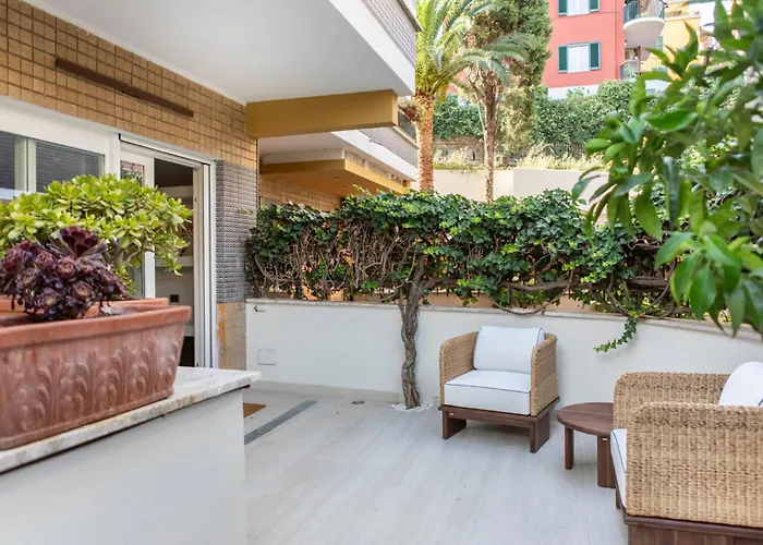 Apartment Pool & Deluxe