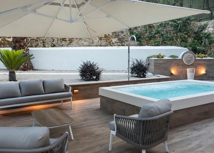 Pool & Deluxe Rom